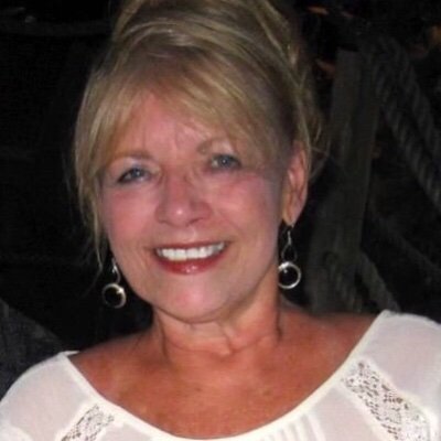 Robyn Howell - Twitter Profile Picture of Robyn Howell (@robynfoxhowell) on Twitter