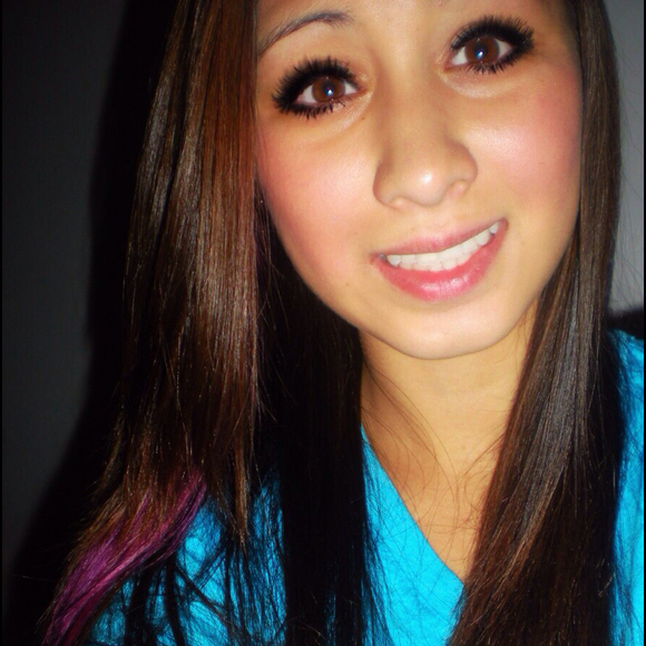 Profile Picture of Dani Curtis (@djc246) on Poshmark