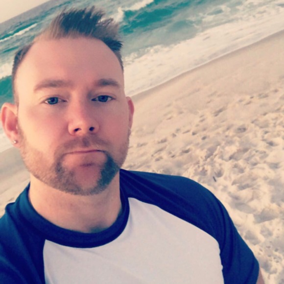 Profile Picture of Derek Mcdonnell (@combat_veteran) on Poshmark