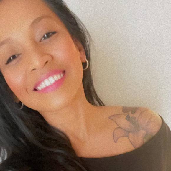 Profile Picture of Donna Keane (@angeld_4ever) on Poshmark