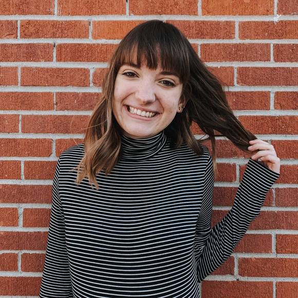 Profile Picture of Ashlynn Engelhard (@ashe0330) on Poshmark