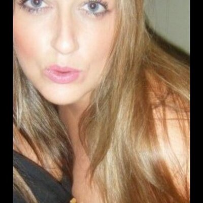 Profile Picture of Louise Saunders (@loubys26) on Twitter