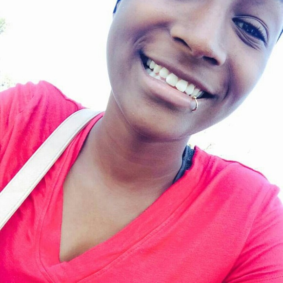 Profile Picture of Tyquisha Mcfadden (@tytymcfadden) on Poshmark