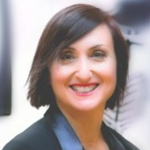 Profile Picture of Deena Elieff (@deewow) on Poshmark