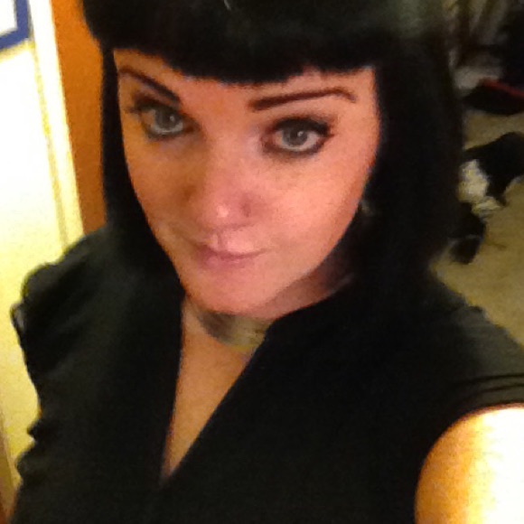 Profile Picture of Megan Hurson (@mhurson) on Poshmark