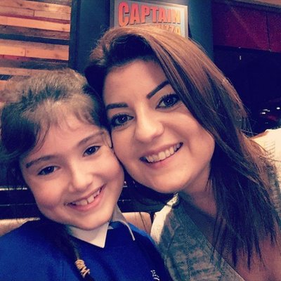 Profile Picture of Leanne (@Leaholl30) on Twitter