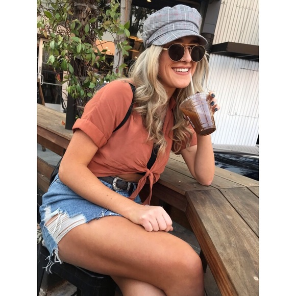 Profile Picture of Summer Hassett (@slhassett) on Poshmark