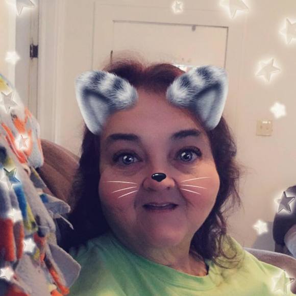 Profile Picture of Sondra Detienne (@sondradetienne) on Poshmark