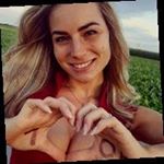 Profile Picture of simson debbie (@simson_debbie_erplw) on Instagram