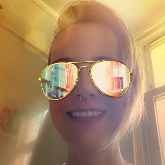 Tiffany Terry-murphy - Poshmark Profile Picture of Tiffany Terry-murphy (@kangaruex) on Poshmark