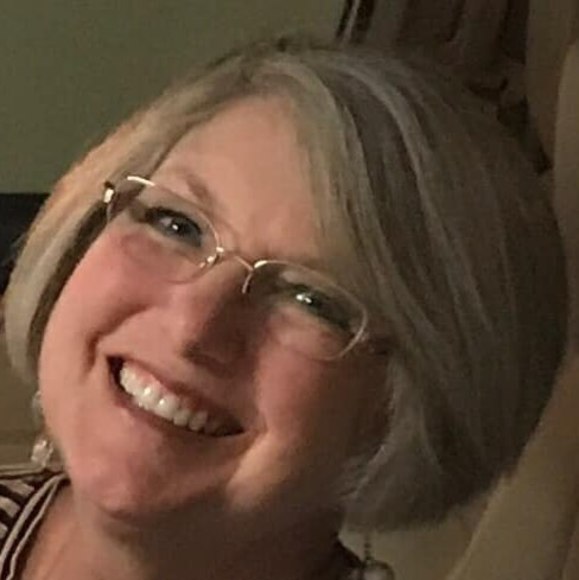 Edie Rische - Poshmark Profile Picture of Edie Rische (@edierische) on Poshmark