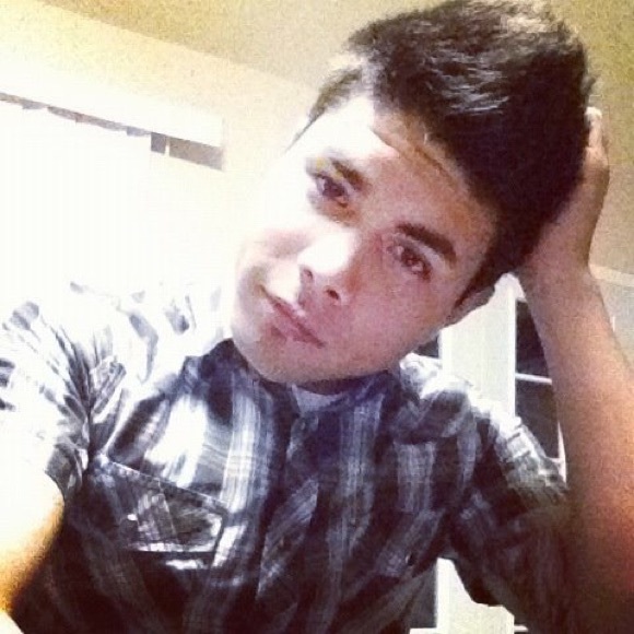 Profile Picture of George Retana (@thebroskiegeo) on Poshmark