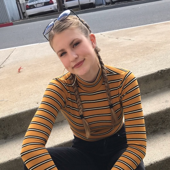 Profile Picture of Jenna Priest (@jenna_06) on Poshmark