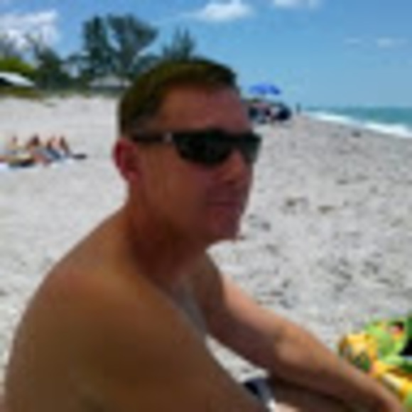 Profile Picture of Chris Forster (@4chrisforster) on Poshmark