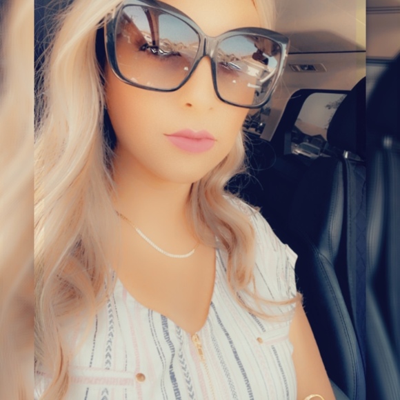 Profile Picture of Saffire Hawkins (@saffy2cute) on Poshmark