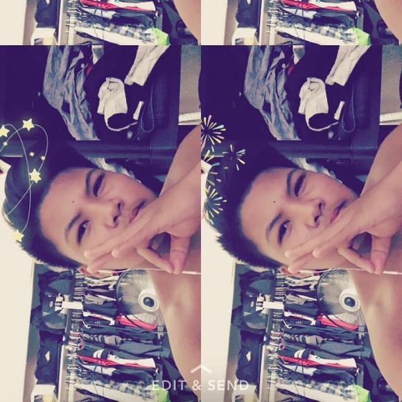 Profile Picture of Zarick Ramos (@zarick808) on Poshmark
