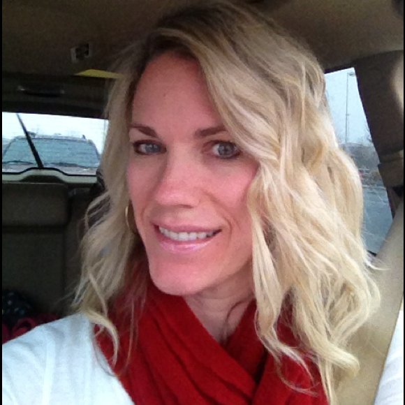 Profile Picture of Joanne Jarrett (@filedoc) on Poshmark