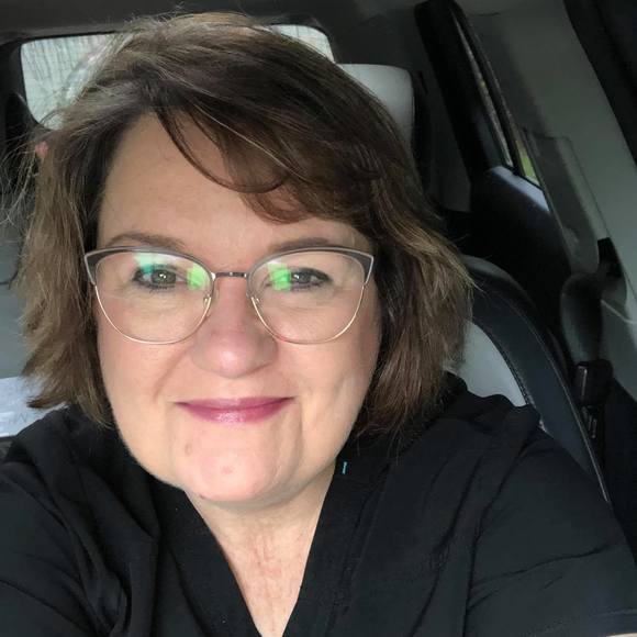 Profile Picture of Kim Isaac (@kimbur3mom) on Poshmark