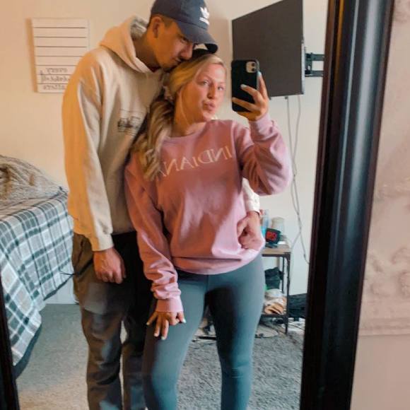 Profile Picture of Brianna Jobe (@bmj_xoxo) on Poshmark