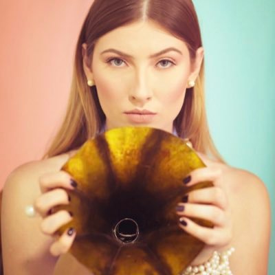 Profile Picture of Bianca Bauer (@biancabauer) on Twitter