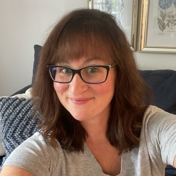 Profile Picture of Katie Pershall (@katie_pershall) on Poshmark