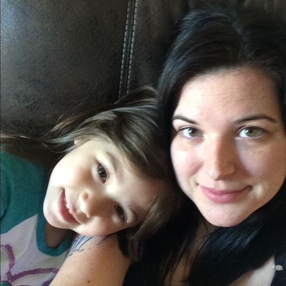 Profile Picture of Priscilla Beardt (@pbeardt11) on Poshmark