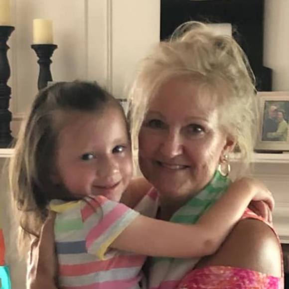 Profile Picture of Elizabeth Peppas (@elizabethpeppas) on Poshmark