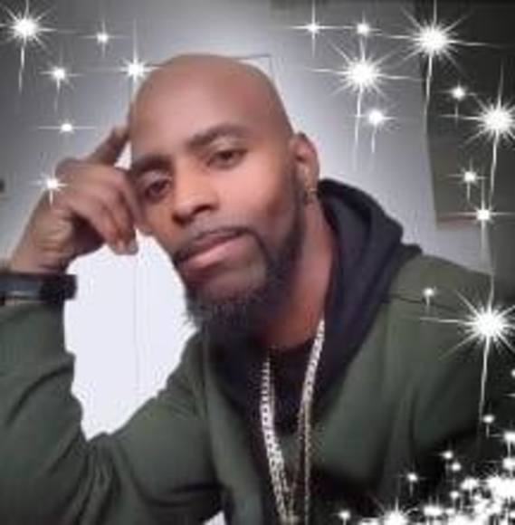 Profile Picture of Corey Hickman (@coreyhickman) on Poshmark