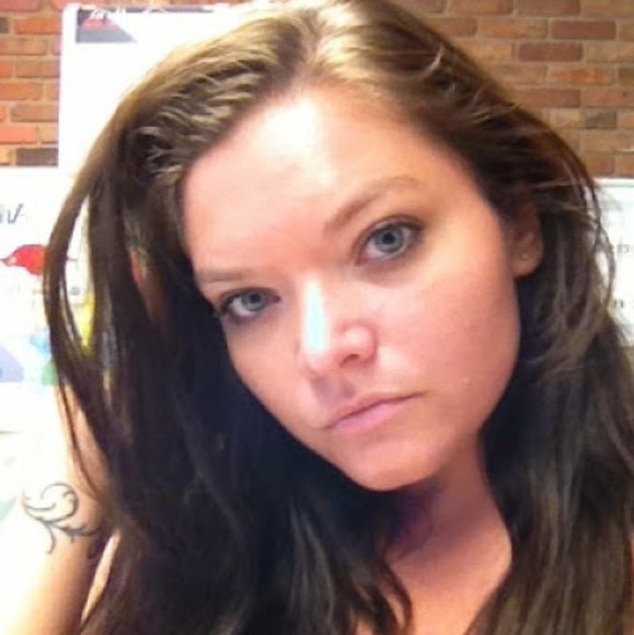 Profile Picture of Jecca Kindle (@jeccakindle) on Poshmark