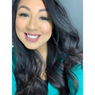 Profile Picture of Crystal Robledo (@Crystalrobledo_) on Twitter