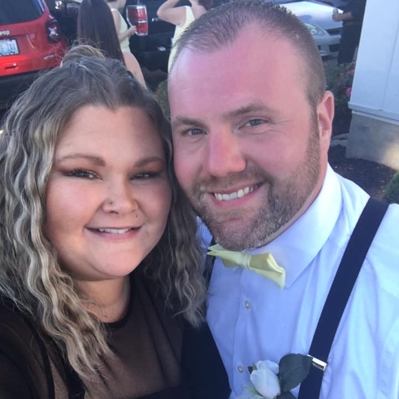 Profile Picture of Jenna Hettenbach (@jennahettenbach) on Poshmark