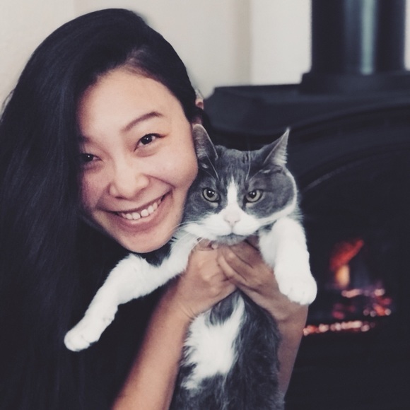 Profile Picture of Shelly Zhu (@shelly5280) on Poshmark