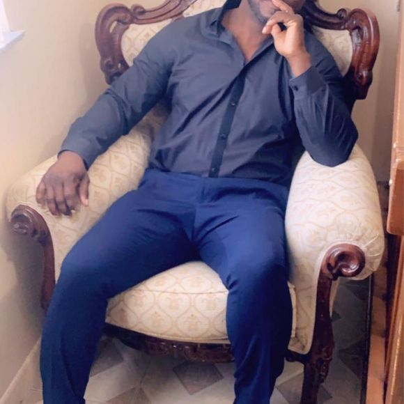 Profile Picture of Tonny Tonny (@thetruthishurt) on Poshmark