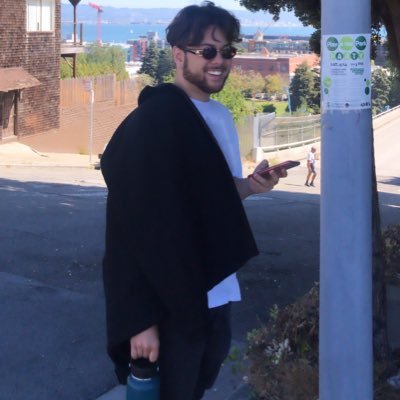 Profile Picture of Mark Gomez (@DeLaCrest) on Twitter