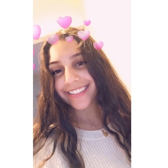 Profile Picture of Natalia Nedland (@natalia802) on Poshmark