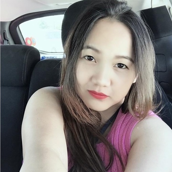 Profile Picture of Desiree Ramos (@desireeramos834) on Poshmark