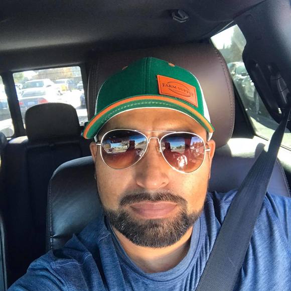 Profile Picture of Alejandro Ruiz (@alexjandro2002) on Poshmark