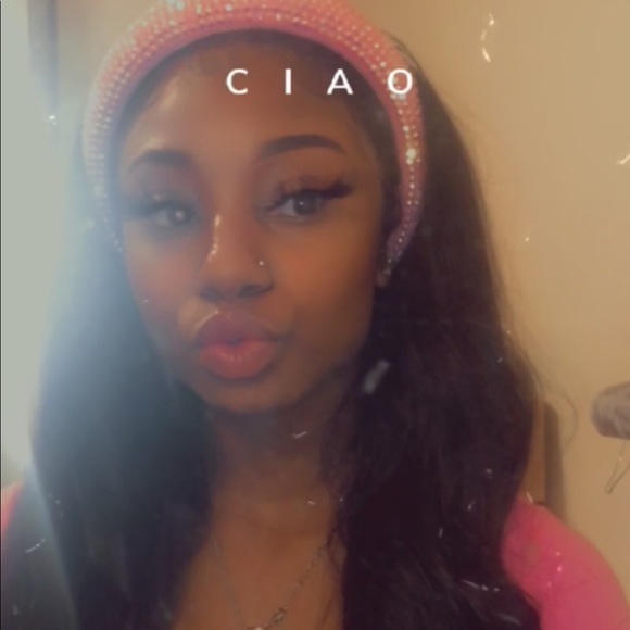 Profile Picture of Teyona Lattin (@lattinteyona) on Poshmark