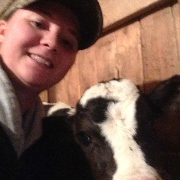 Profile Picture of Robin Rotering (@rotering) on Poshmark