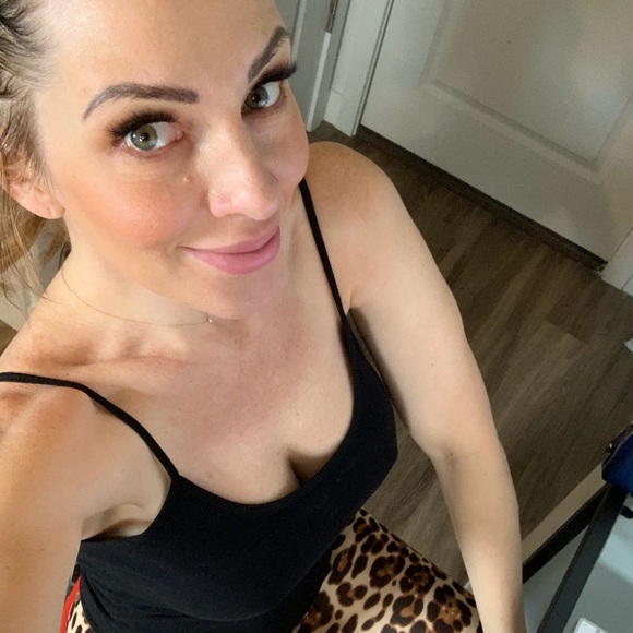 Profile Picture of Jessica Rumfallo (@jessicarumfallo) on Poshmark