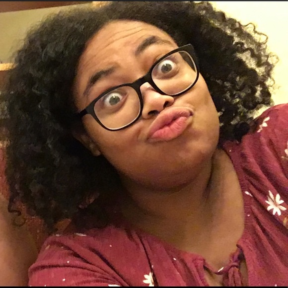 Profile Picture of Kelsey Reid (@poshgirl570) on Poshmark
