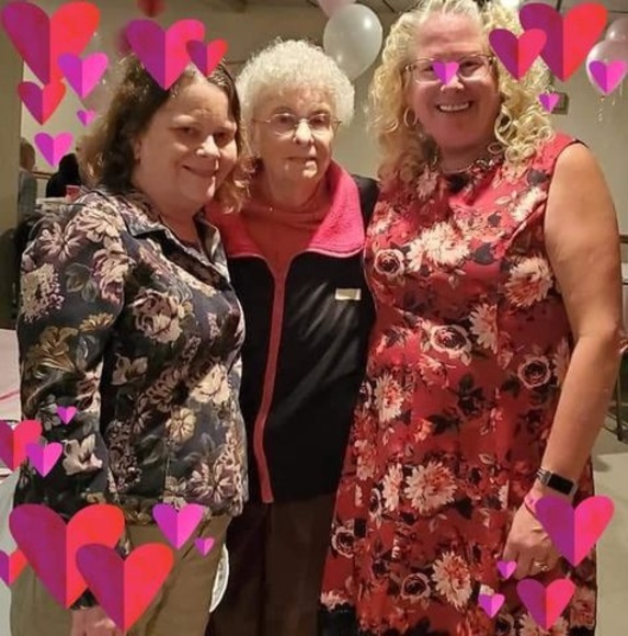 Profile Picture of Lynn Hopper peters (@lpeters592) on Poshmark