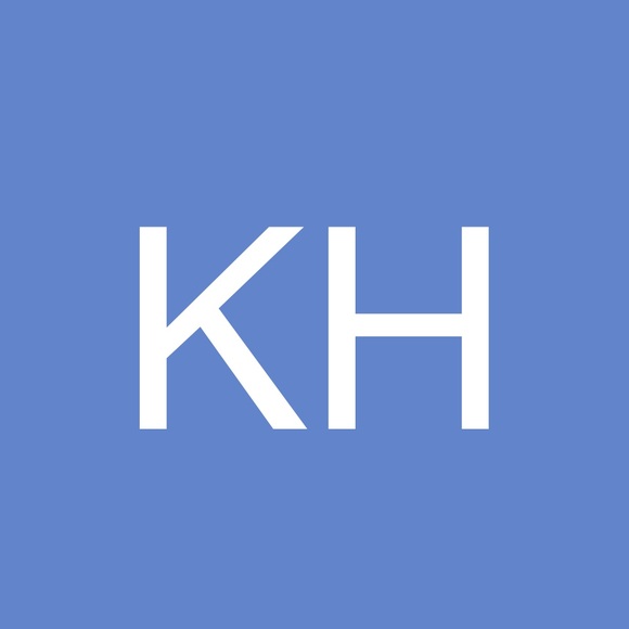 Profile Picture of Kimberly Huss (@beahuss) on Poshmark