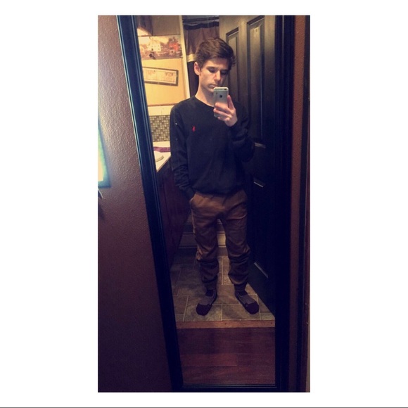 Profile Picture of Adam Getchell (@adamgetchell2) on Poshmark
