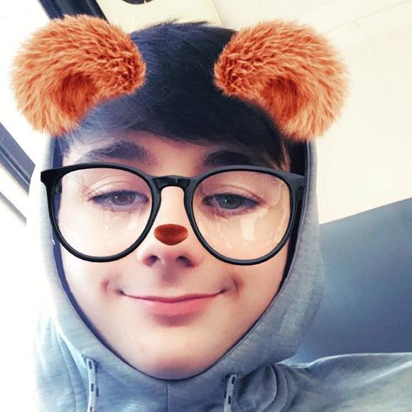 Profile Picture of David Horn (@davidhorn132) on Poshmark