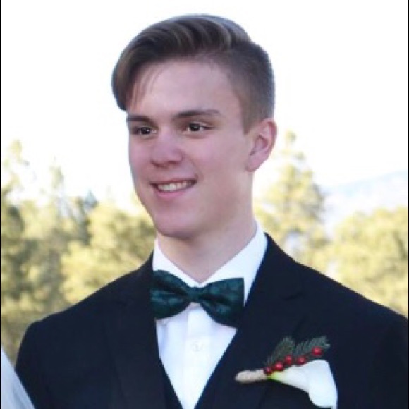 Profile Picture of Jacob Windle (@jakethemistakee) on Poshmark