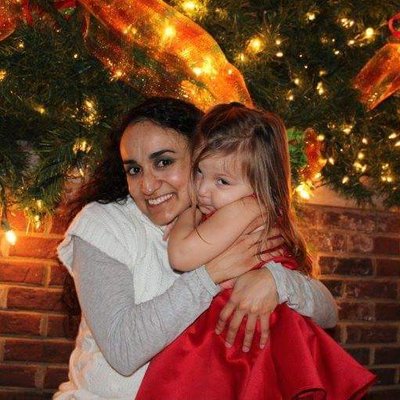 Profile Picture of Elizabeth Gharavi (@elliegab8109) on Twitter