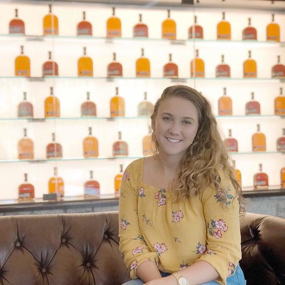 Profile Picture of Madison Glaza (@madisonglaza) on Poshmark