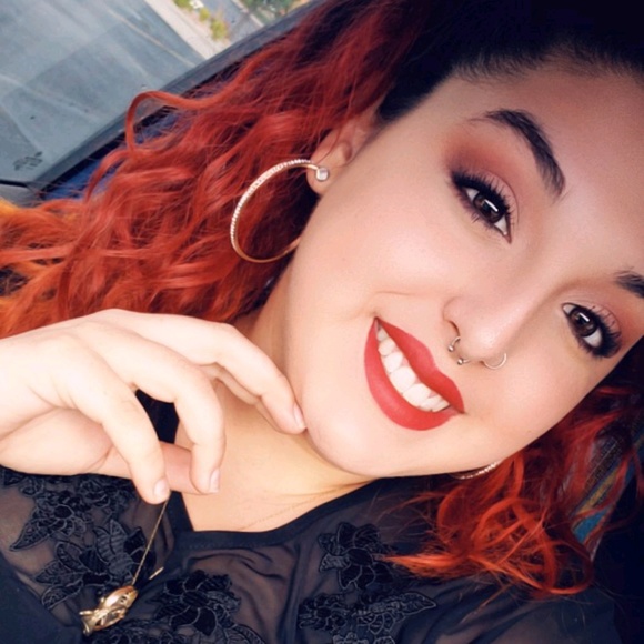 Profile Picture of Jessi Gremling (@jessigremling) on Poshmark