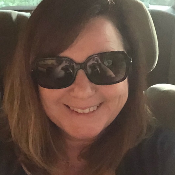 Profile Picture of C Nabors (@c_nabors) on Poshmark